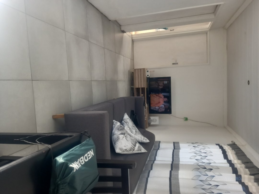 3 Bedroom Property for Sale in Mandela Park Western Cape